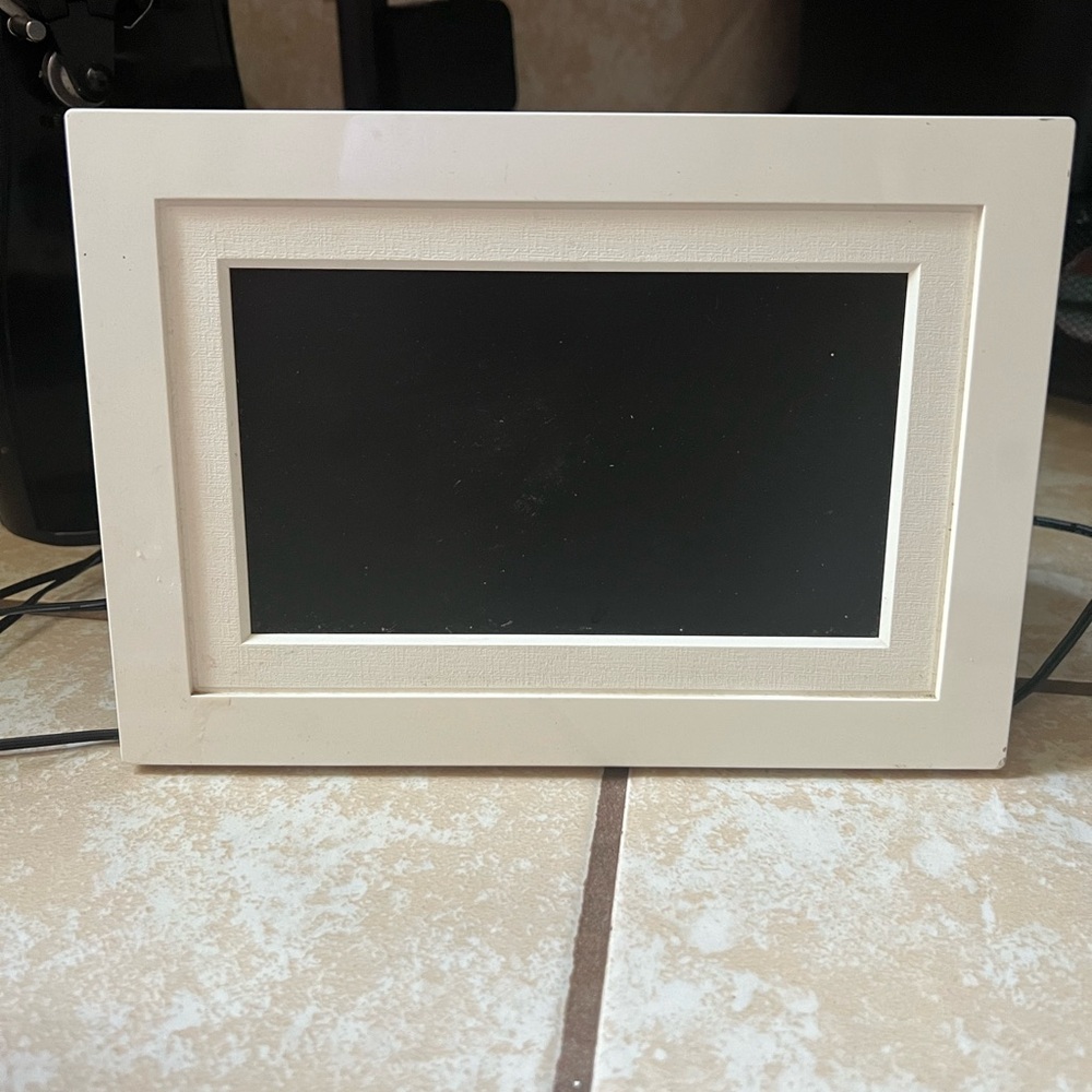 Photo frame Digital player.  Used.  Works great.